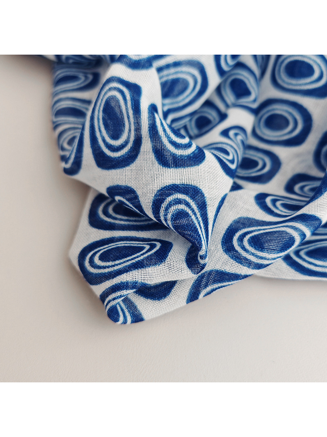 Scarvii - Geometric Oval Print Pattern Tassel Scarf
